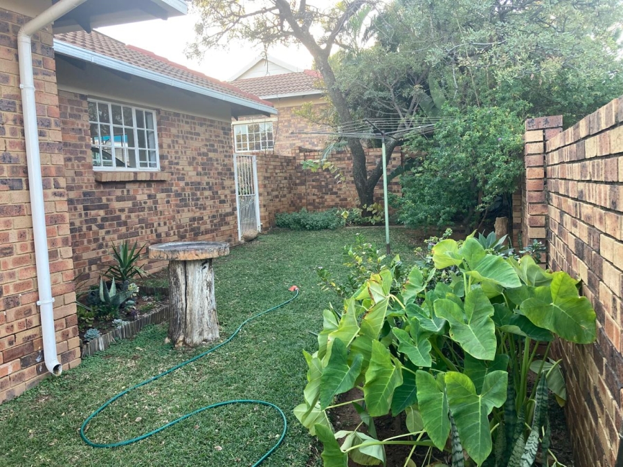 3 Bedroom Property for Sale in Geelhoutpark North West